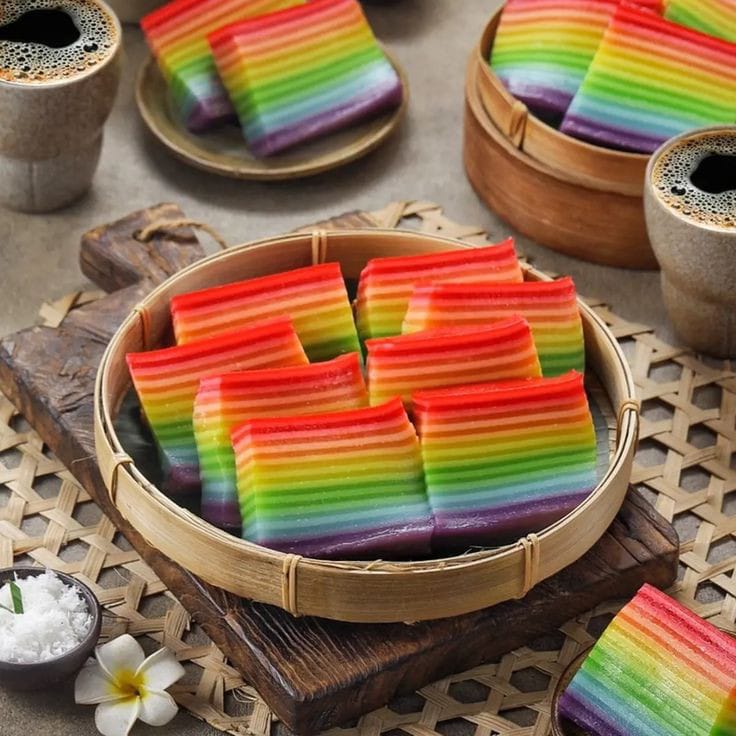 Kue Lapis Pelangi